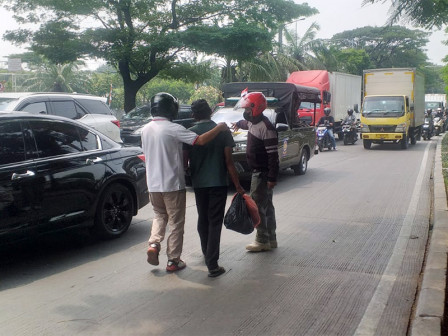 380 Personel Gabungan Gelar Operasi Bina Tertib Praja di Jakbar