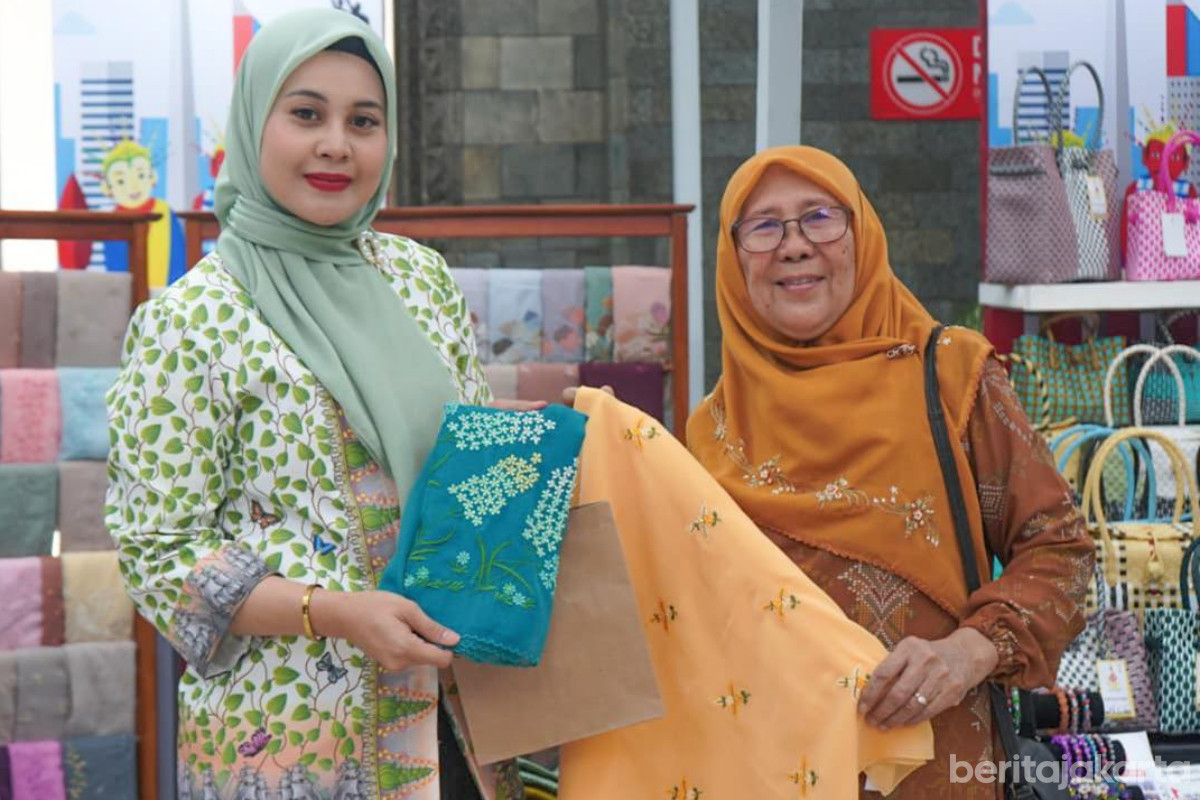 Salah satu pelaku UMKM yang mengikuti Bazar Tanjung Priok Hub 5.0 `The Urban Heritage`