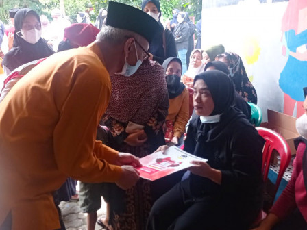 PMI Jaksel Berikan Santunan Keluarga Korban Siswa MTSN 19 