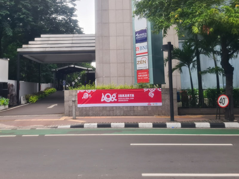 Meriahkan HUT Jakarta, Gedung di Jalan Sudirman Berhias 