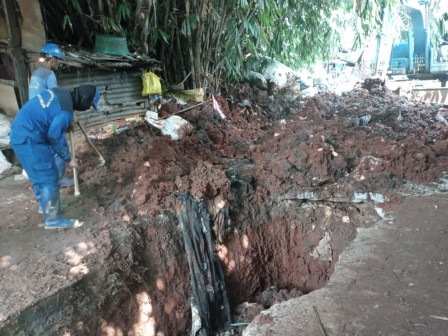 Pemasangan Box Culvert di Jl Ramitor Cibubur Rampung 