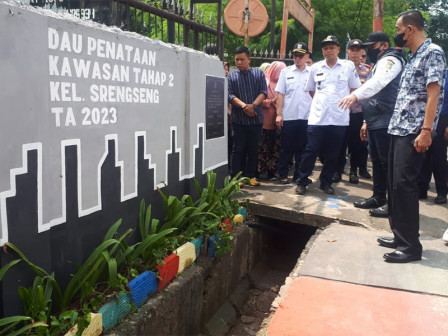  Camat Kembangan Resmikan Penataan DAU 2 di Jalan Swadarma Raya