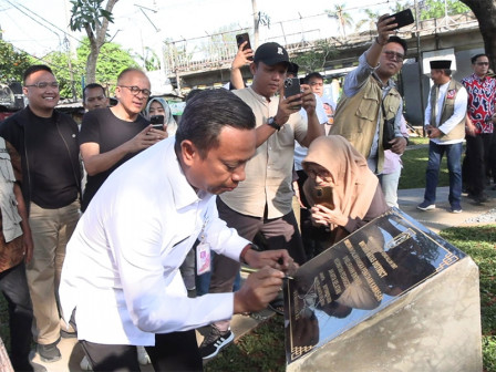  Munjirin Resmikan Penataan Kawasan Taman Bintaro Utara