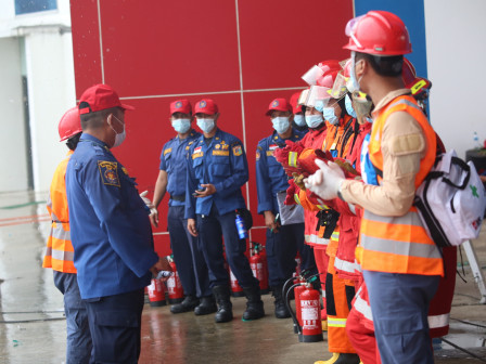 519 Orang Terdaftar Jadi Relawan Pemadam Kebakaran di Jaktim