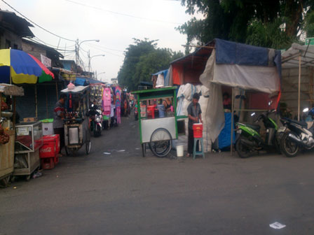 Jalan Mawar Dalam Marak PKL 