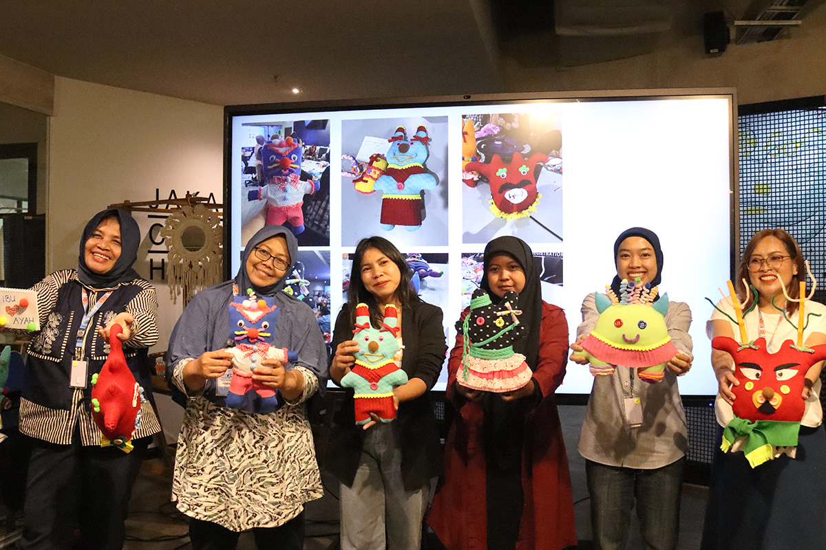 Workshop kreasi boneka dari kain perca