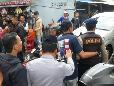 Penertiban Angkutan Ngetem di Depan Stasiun Kebayoran Lama Ricuh