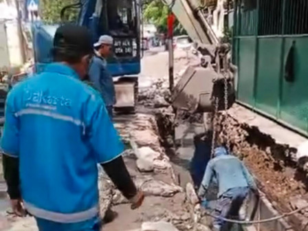 Normalisasi Saluran Jalan Pintu Besi I Rampung Pekan ini 