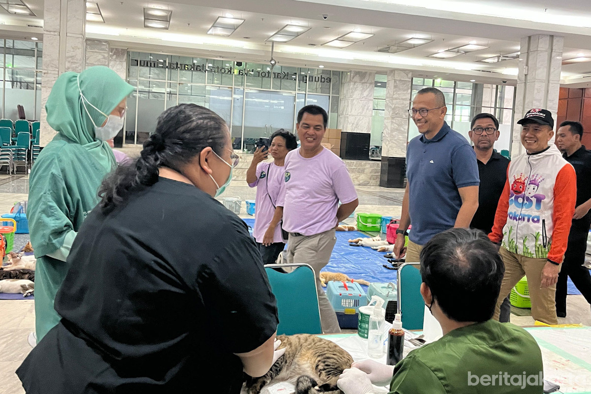 Sudin KPKP Jaktim sterilisasi kucing