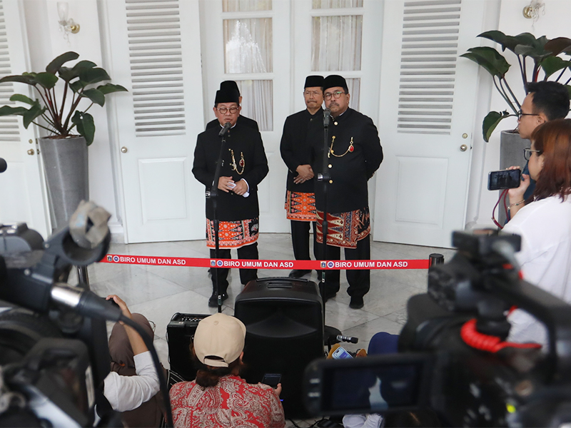 Apresiasi Basnaz, Pramono Targetkan Bantu 6.652 Siswa Ambil Ijazah Tertahan