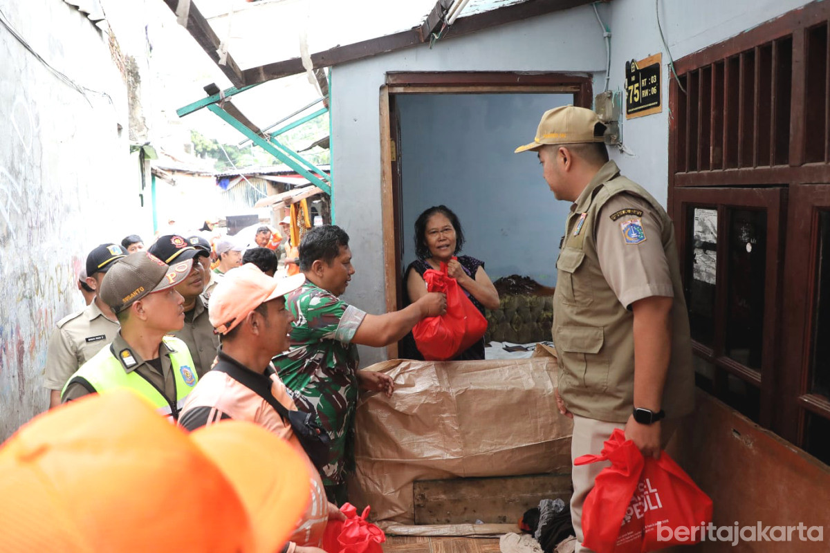Bantuan , Penyintas Banjir, Jati Padang 