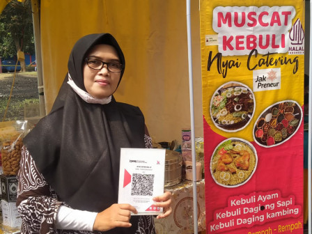 Toyibah Raup Keuntungan Ikuti Bazar di Acara Jakarta Fire Fighter Challenge 