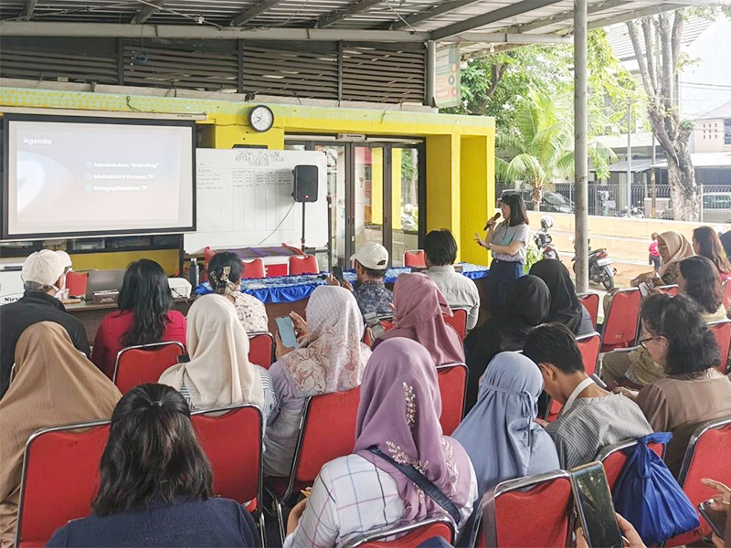  80 Pelaku UKM di Kelapa Gading Diajarkan Strategi Pemasaran