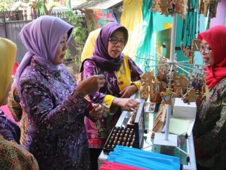 Tim Penilai Lomba 10 Progam Pokok PKK Sambangi Poktan Cempaka