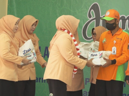 700 Nasi Box Dibagikan DWP DKI Jakarta Dalam Giat Jumat Barokah