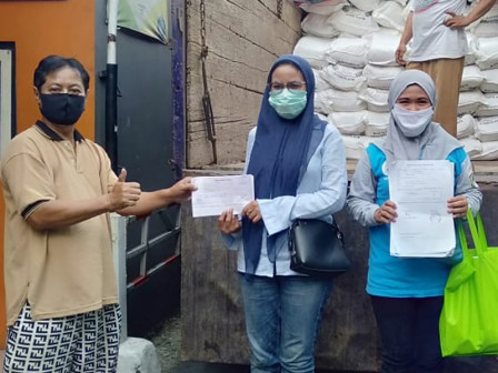 861 Paket Bansos Disalurkan Kepada Warga Kelurahan Kebon Kacang