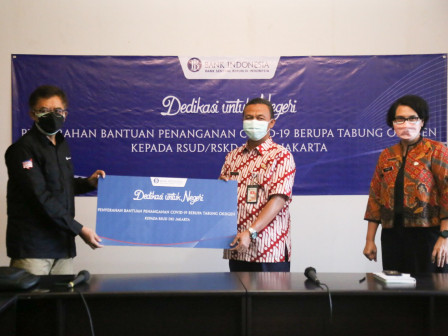 Pemprov DKI Terima Bantuan Ratusan Tabung Oksigen 