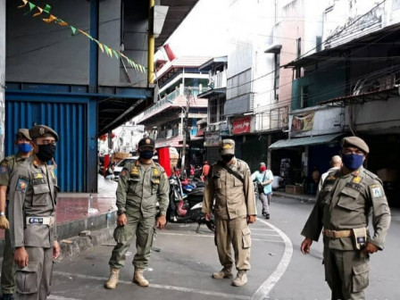 Satpol PP Jakbar Siagakan 55 Personil di Kolong Fly Over Asemka
