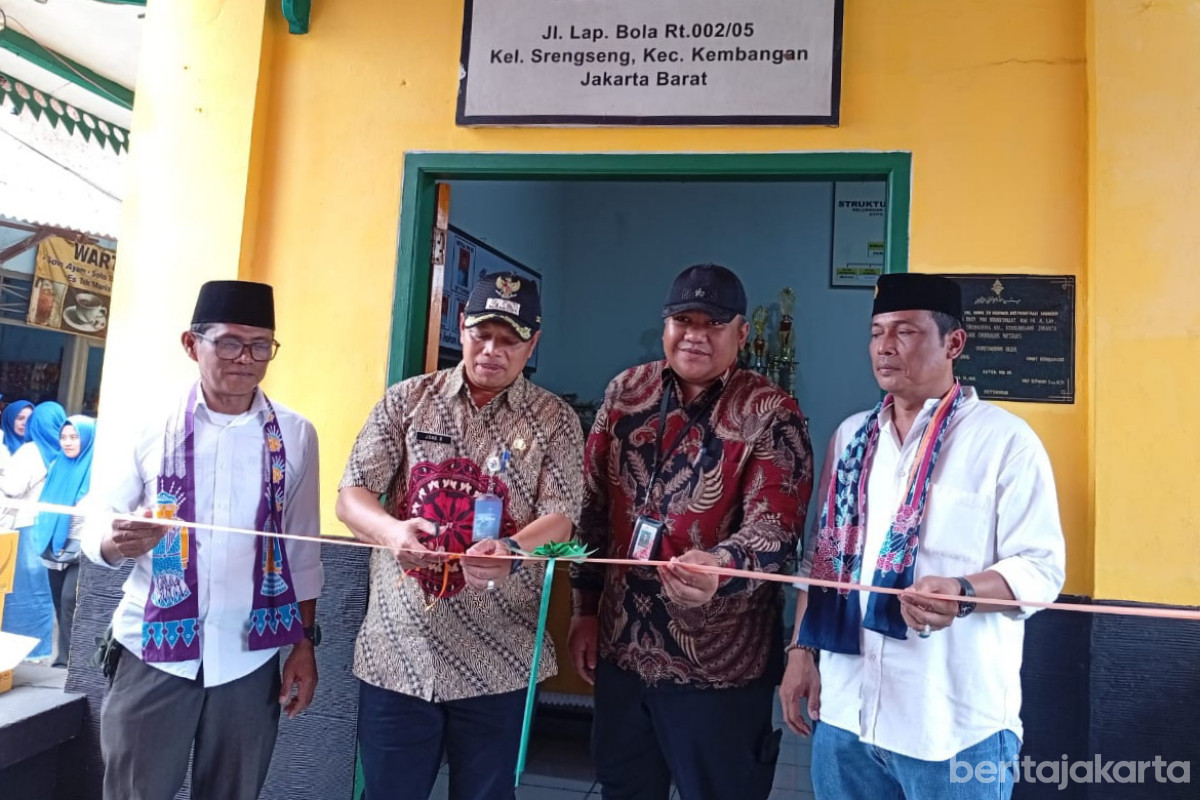 Peresmian Sekretariat RW 05 Srengseng untuk mengoptimalkan layanan warga