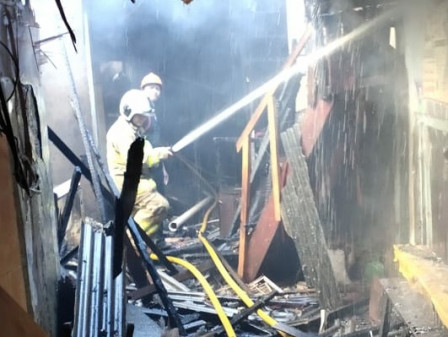 Kebakaran di Jembatan Besi Berhasil di Padamkan