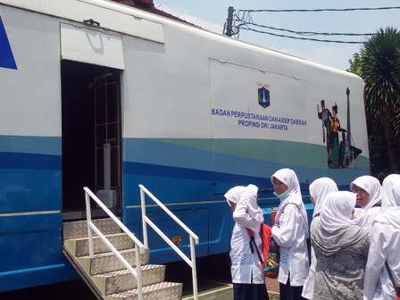 BPAD Siagakan Truk Perpustakaan di SMPN 49