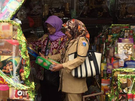 BBPOM DKI Periksa Produk Pangan Dalam Parsel di Cikini