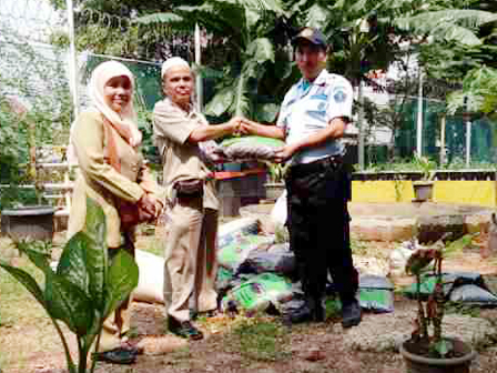  Sudin KPKP Jakpus Berikan Bantuan Sarana dan Prasarana kepada Lapas Salemba 