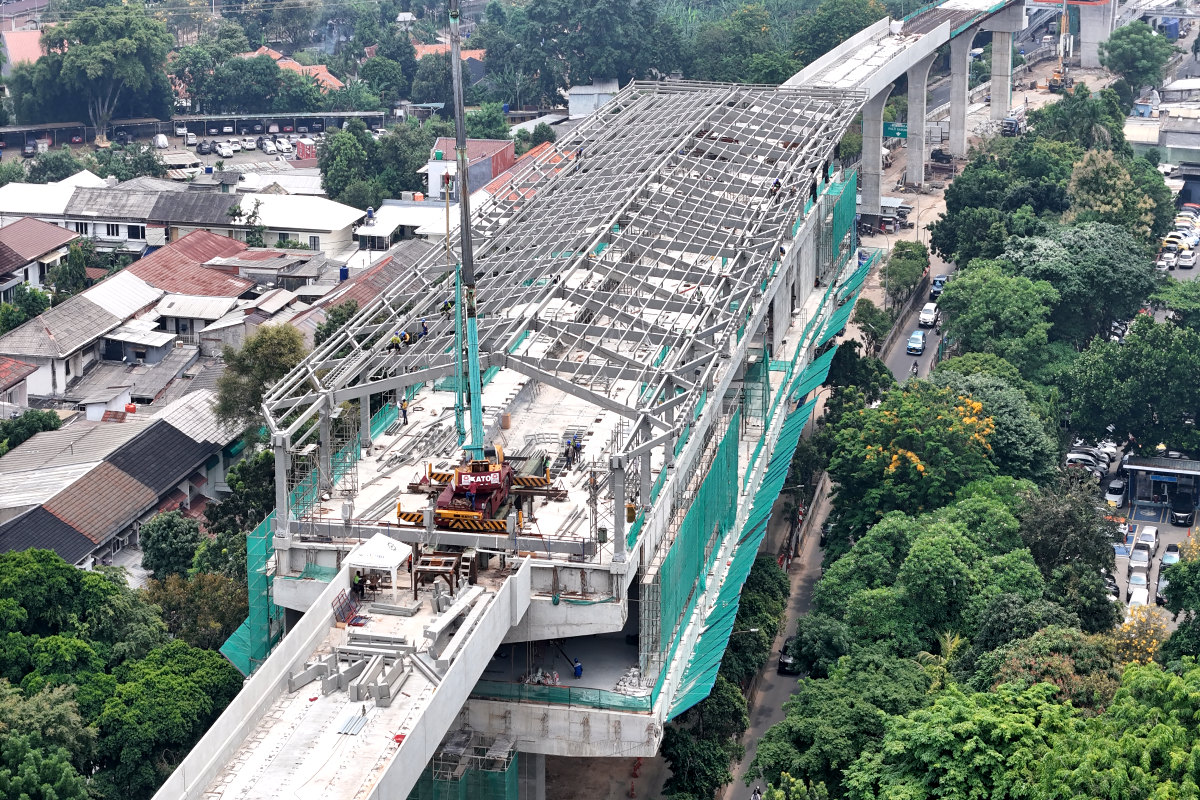Progres Pembangunan LRT Jakarta Fase 1B Capai 75 Persen