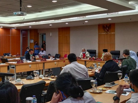 Komisi B Gelar Rapat Evaluasi Kerja PT MRT Jakarta