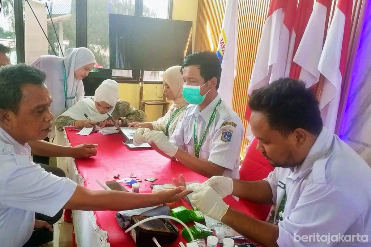 PPSU dan ASN Pulau Kelapa ikuti pemeriksaan kesehatan gratis