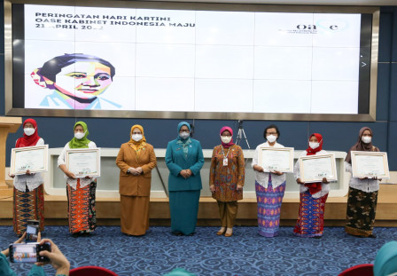 Hari Kartini, Lima Perempuan Jakarta Terima Penghargaan