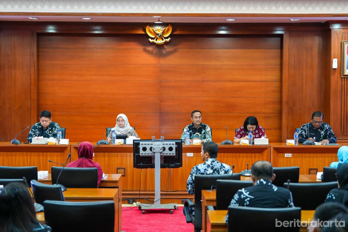 Sudin Kominfotik Jakut mengadakan Seminar Literasi Statistik