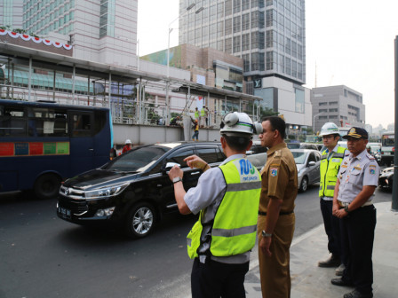 Gubernur Lihat Lokasi Bundaran HI Pasca Pencopotan JPO