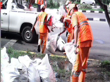 Saluran di Jalan Benjamin Sueb di Kuras