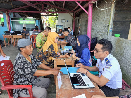 Warga Pulau Payung Ikuti Layanan PTK UP-PTSP