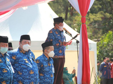 Junaedi Pimpin Upacara Peringatan Hardiknas 2022 di Pulau Panjang 