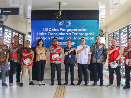 Transjakarta - LRT Jabodebek Gelar Uji Coba Operasional Halte Terintegrasi GOR Sumantri 