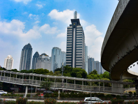 Langit Jakarta Cerah Berawan Hari Ini 