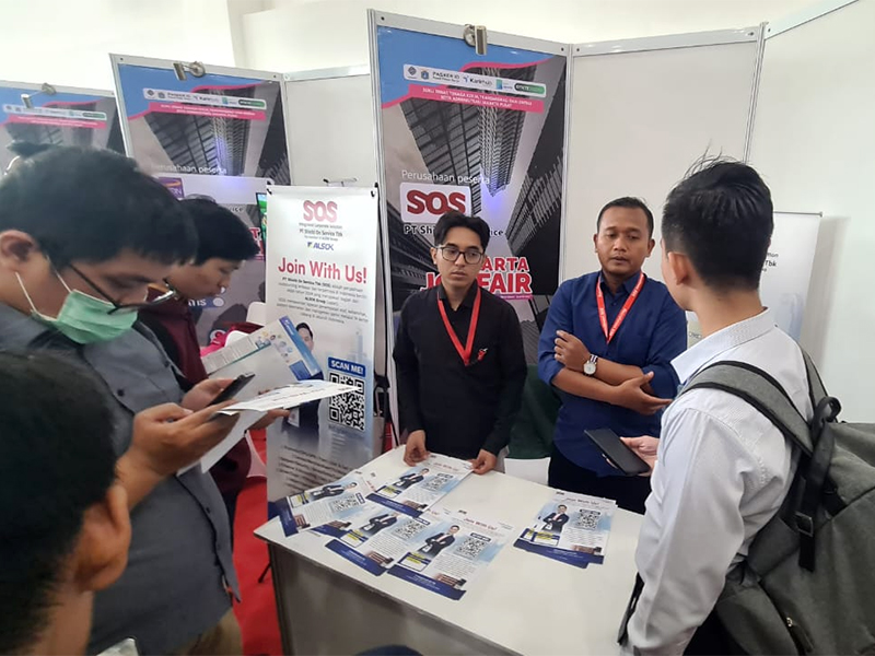  Ribuan Warga Jakpus Serbu Job Fair di GOR Kemayoran