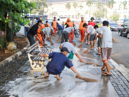 500 Personel Gabungan Gelar Aksi Pembersihan Kawasan Luar Monas