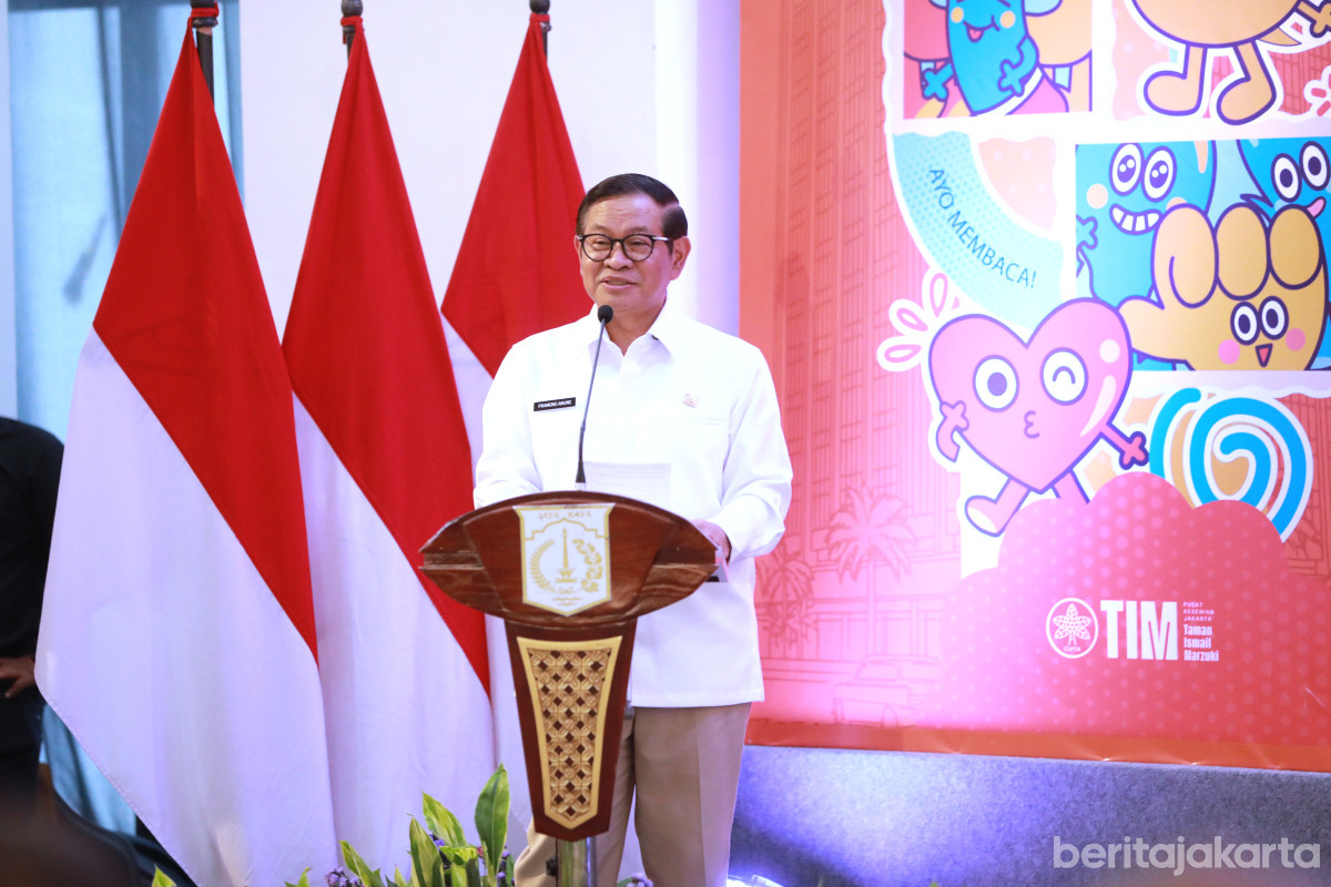 Pramono Anung memberikan sambutan dan resmi membuka Festival Pustakarsa 2025