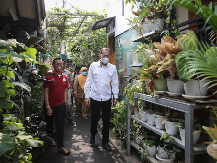 Petani dari IKN Pelajari Urban Farming di Cipinang Besar Utara