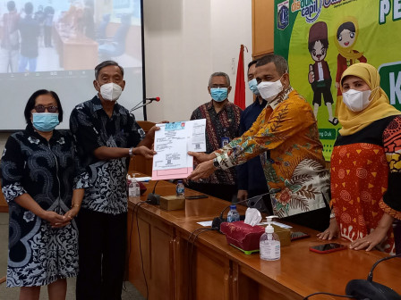 377 Pasutri di Jaktim Terima Akte Perkawinan Catatan Sipil 