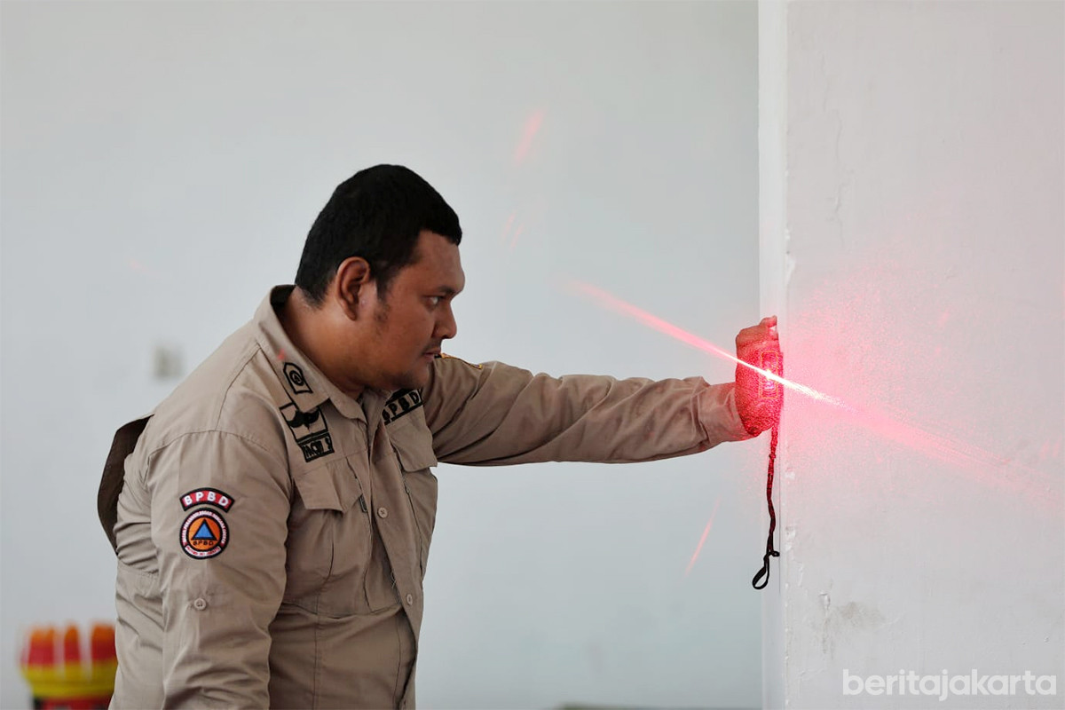 Proses penilaian ketahanan gedung Kantor PMI Jakarta Timur