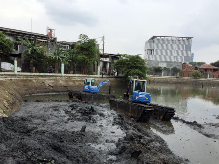 Hari Ini Waduk BPP Poncol Mulai Dikeruk