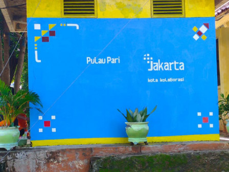 Fasilitas Umum di Kelurahan Pulau Pari Dicat Mural Jakarta Kota Kolaborasi