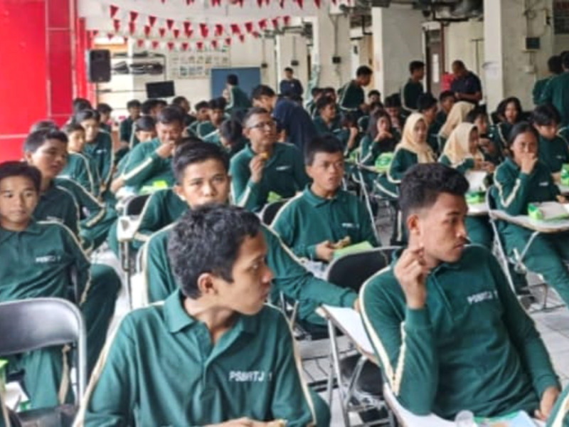 Gelar Aksi Nyata Peduli Remaja, Alumni Menwa Yon-6 UPNVJ Sambangi di PSBR TJ I