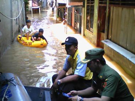 Banjir di Kampung Pulo Berangsur Surut