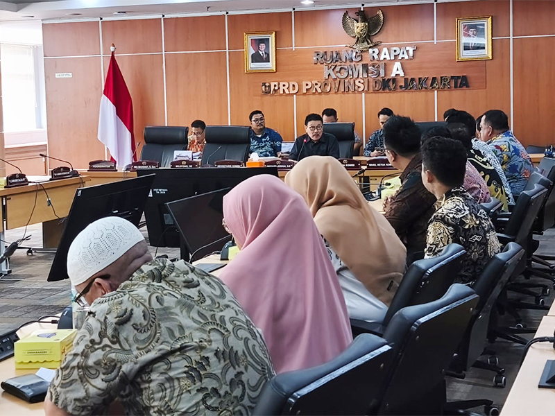  Komisi A Terima Audiensi Warga Kelurahan Tomang