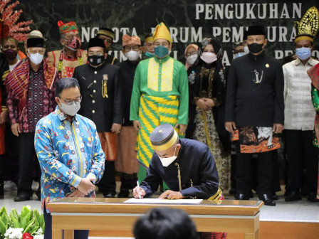 Kukuhkan Pengurus Forum Pembauran Kebangsaan 2021-2026, Gubernur Anies Berharap Persatuan Terus Hadi